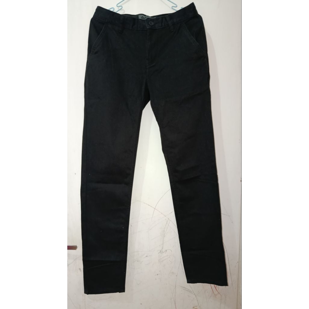 prelove celana chinos hitam pria model slimfit merk details