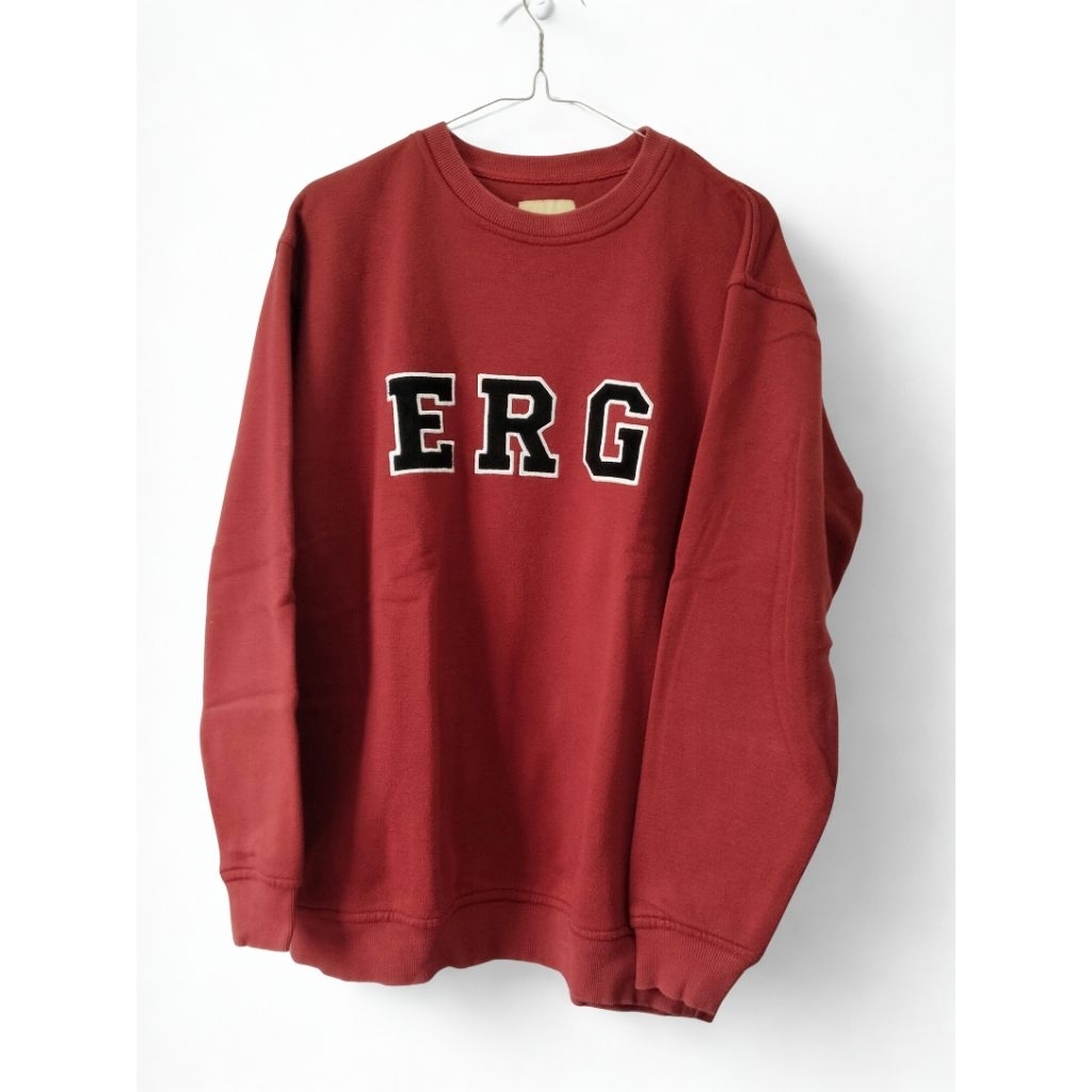 Sweater crewneck erigo -merah maroon - L - bekas