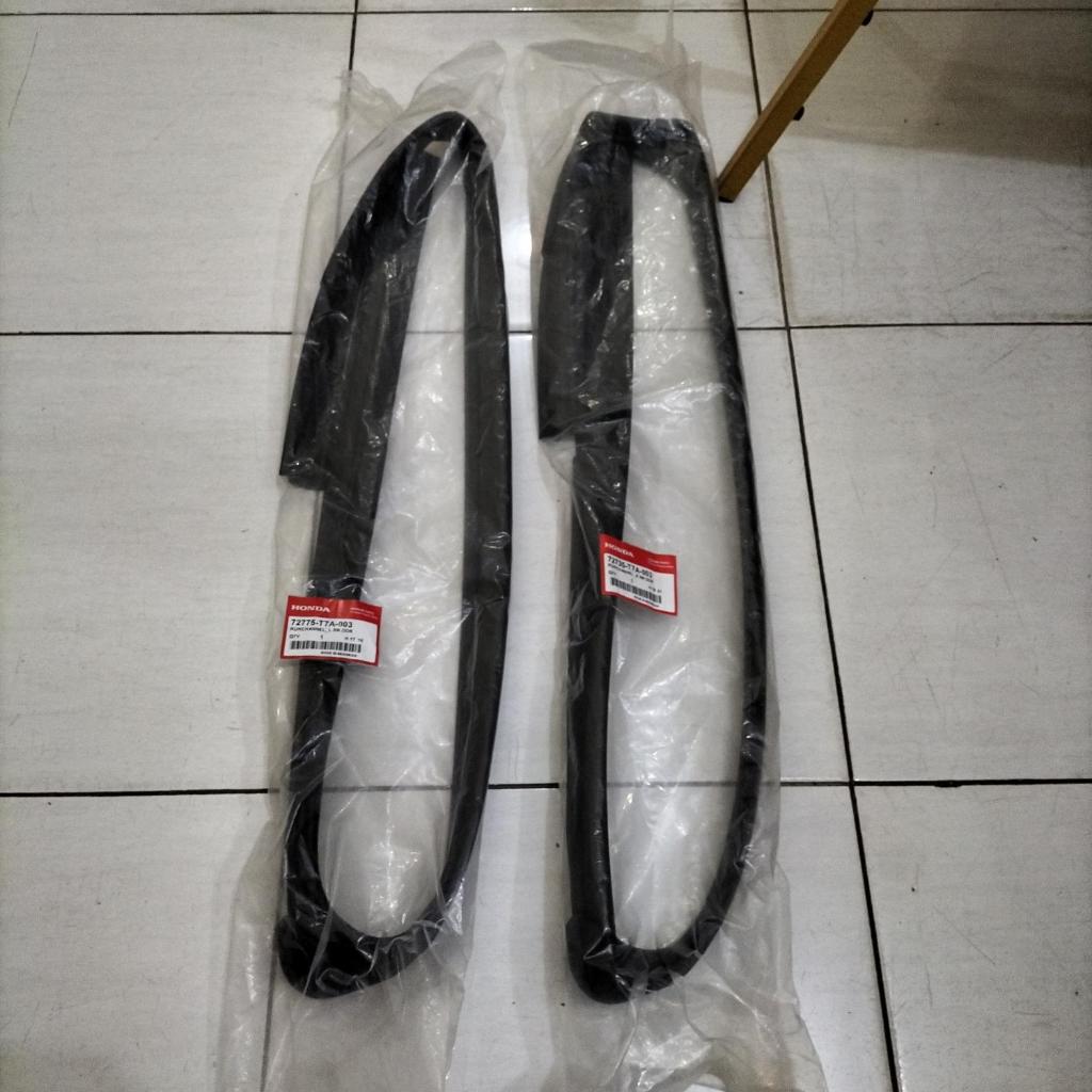 Karet Chanel Run Kaca Pintu Belakang HRV 2015-2021