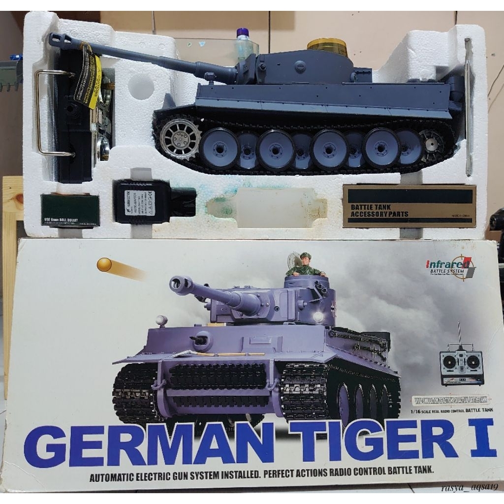 RC tank heng long TIGER 1 skala 1/16 NOS