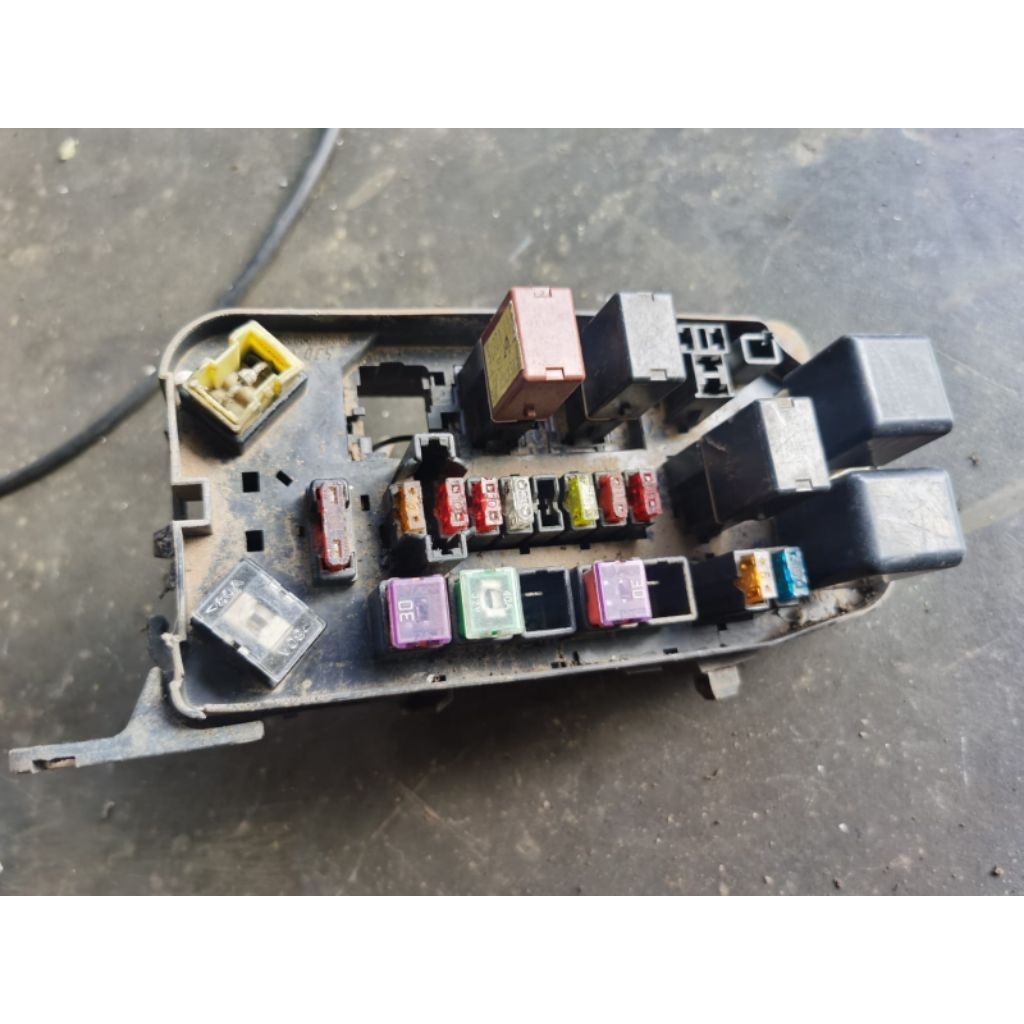 fuse box sekring Mitsubishi kuda diesel