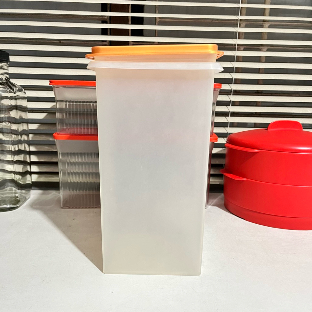 Preloved Tupperware Sweet Saver 2,6 L