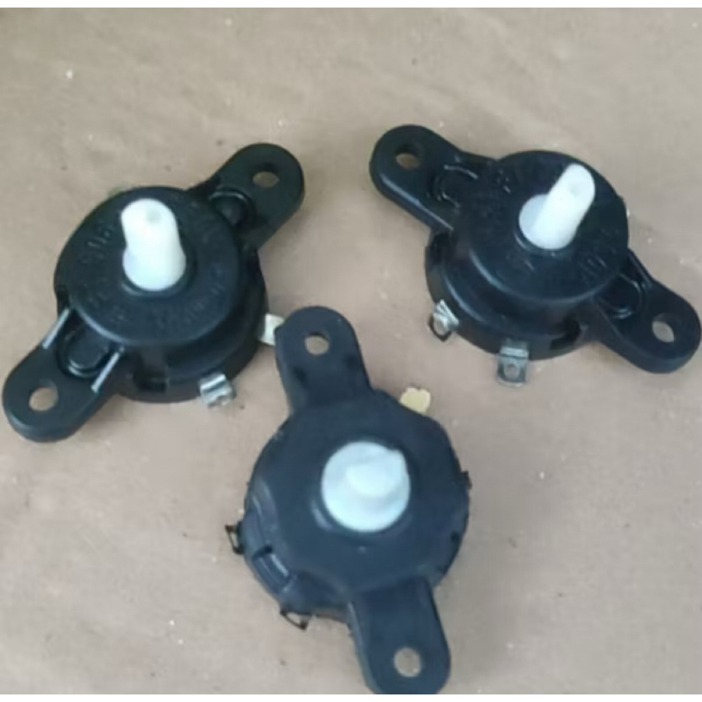 Saklar Kipas Angin Karakter dengan Desain Karakter Lucu