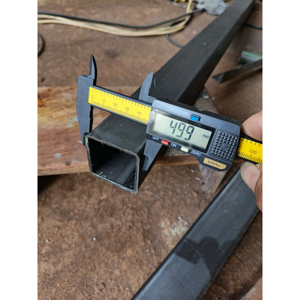 Besi Holo Hitam 40x60mm panjang 3meter