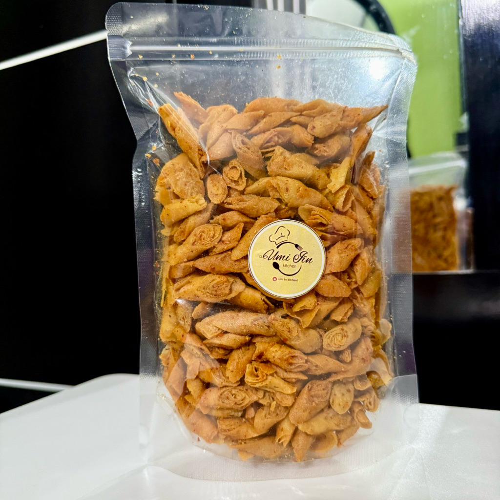 keripik lumpia 500gr asin gurih pedas | keripik malaysia | snack | cemilan | kur kering | kue lebara