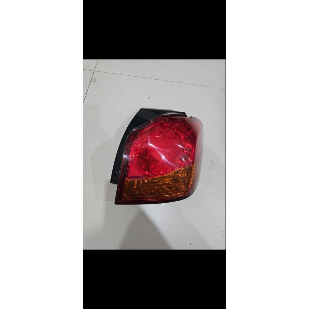 lampu stop outlander kanan. stop rem outlander kanan