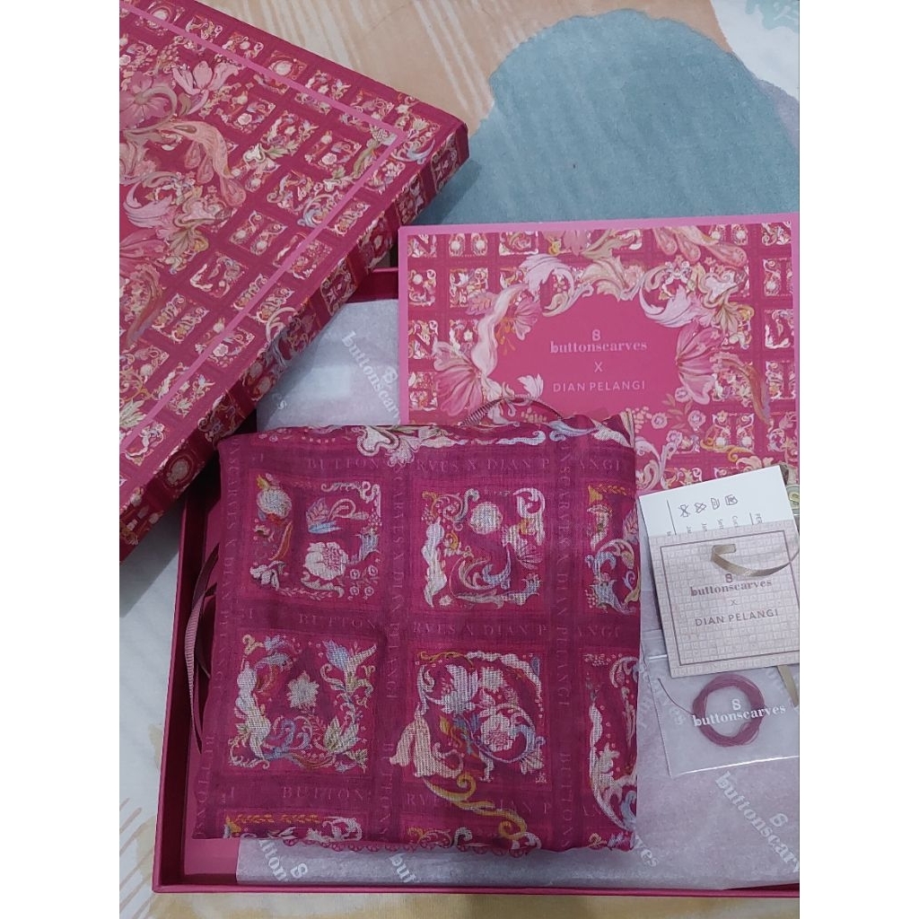 BUTTONSCARVES x dian pelangi preloved