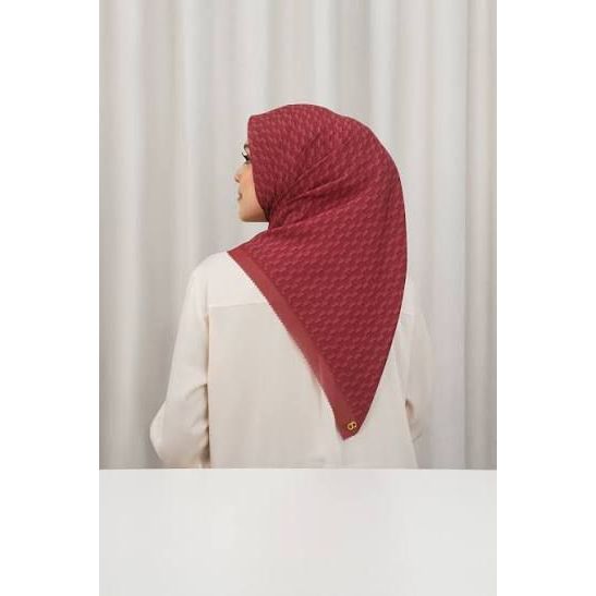 Buttonscraves Leena Monogram Square