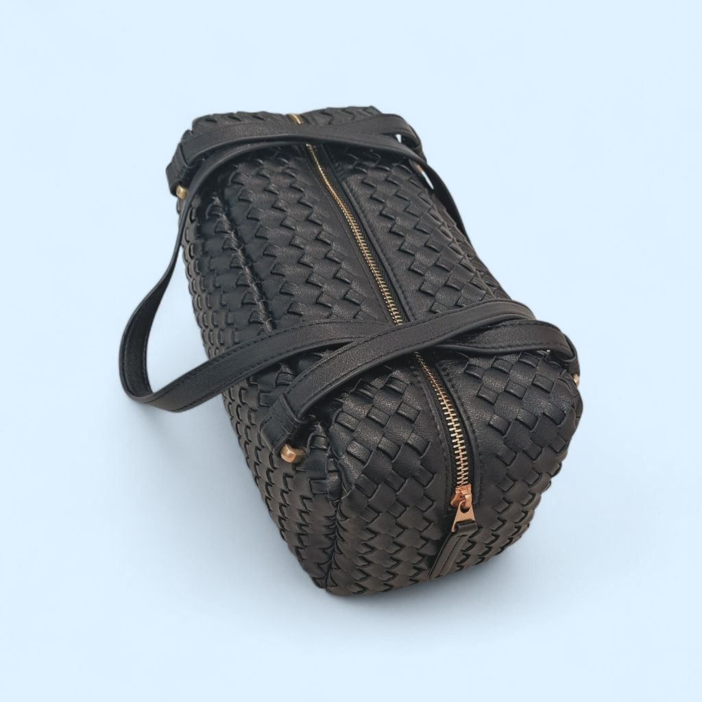 tas kulit asli anyaman