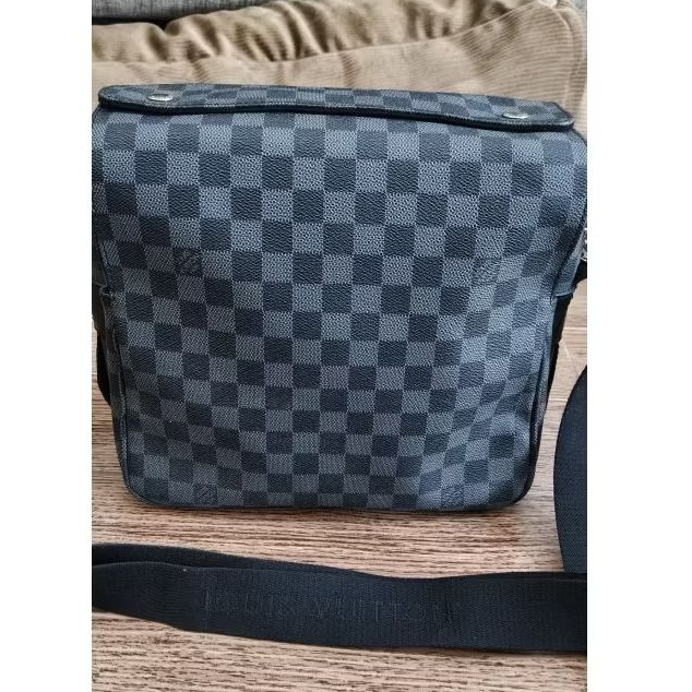 Tas Shoulder/Sling Louis Vuitton (second)