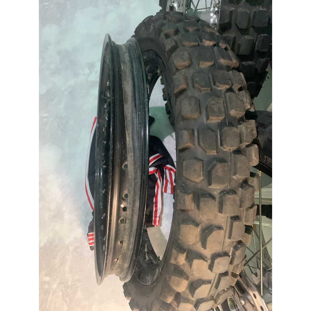 Ban Velg CRF Bekas