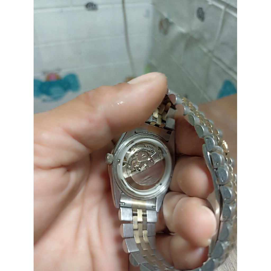 jam bahan otomatis