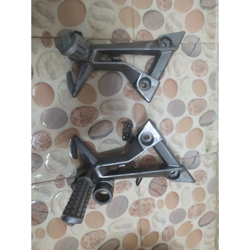 footstep belakang ninja 250 fi