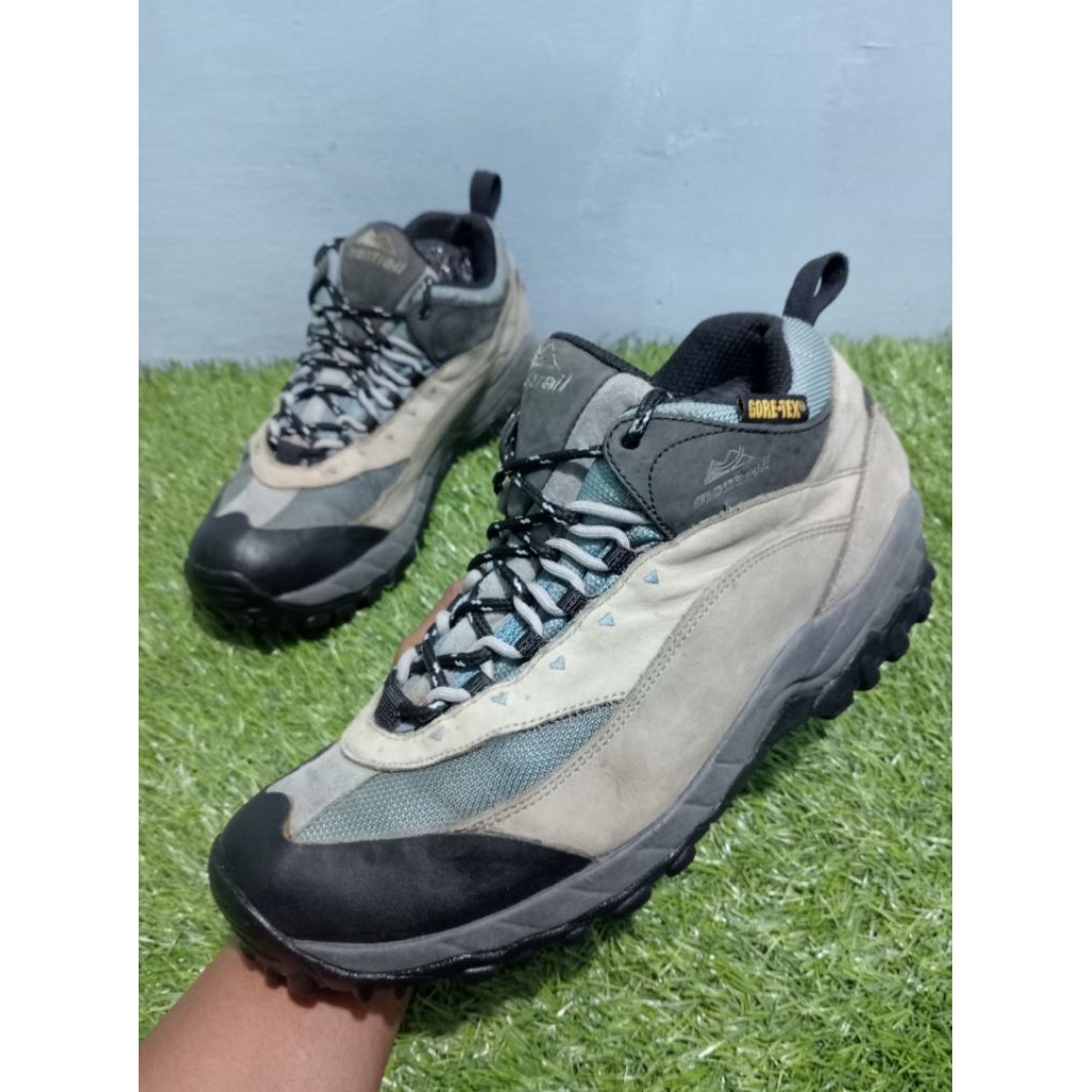 Sepatu Outdoor / Hiking Montrail Gtx 43/28