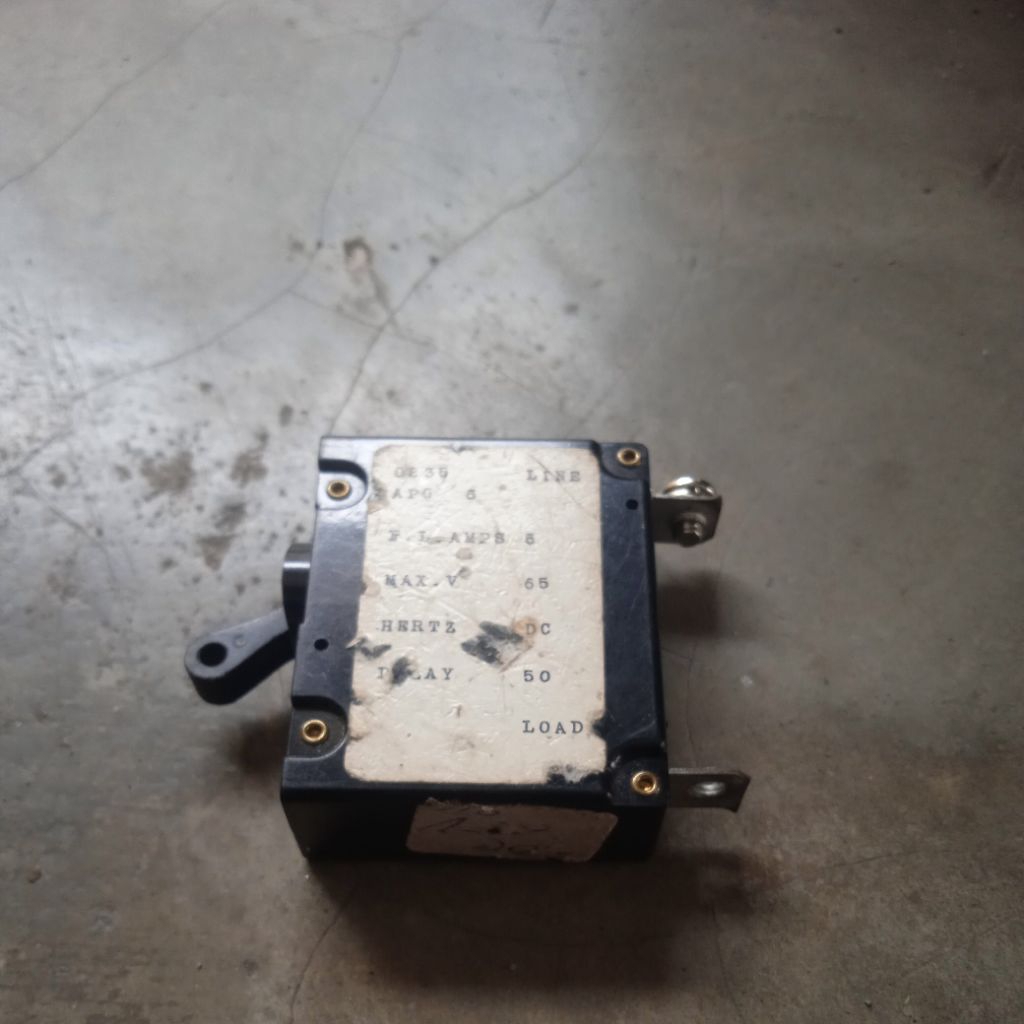 Airpax Apg series  8235 APG LINE circuit breaker SANKEN AIRPAX ( P L AMPS 5 )