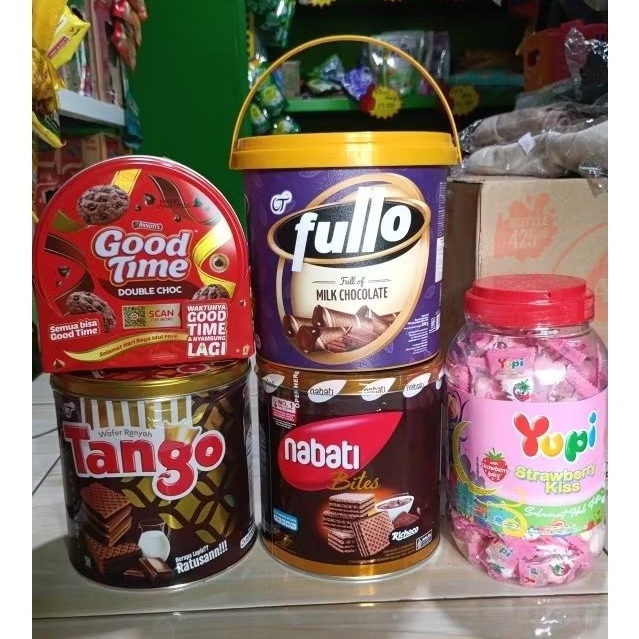 Aneka kue kaleng, Tango, Nabati, Yupi, Fullo, Good time