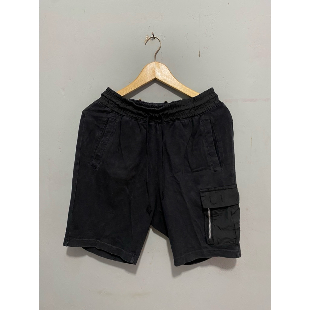 celana pendek sweatshort Cargo Nike