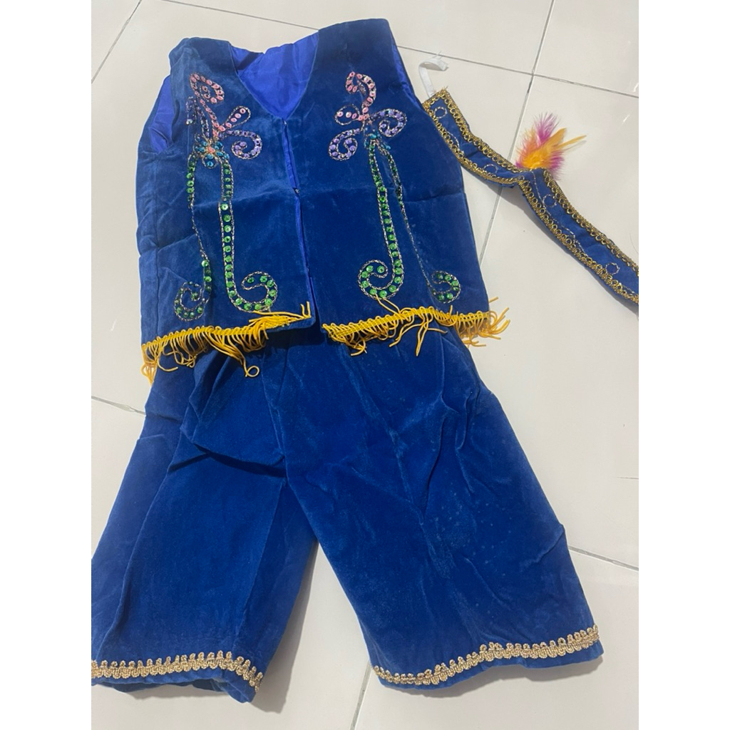 prelove baju adat dayak anak laki laki