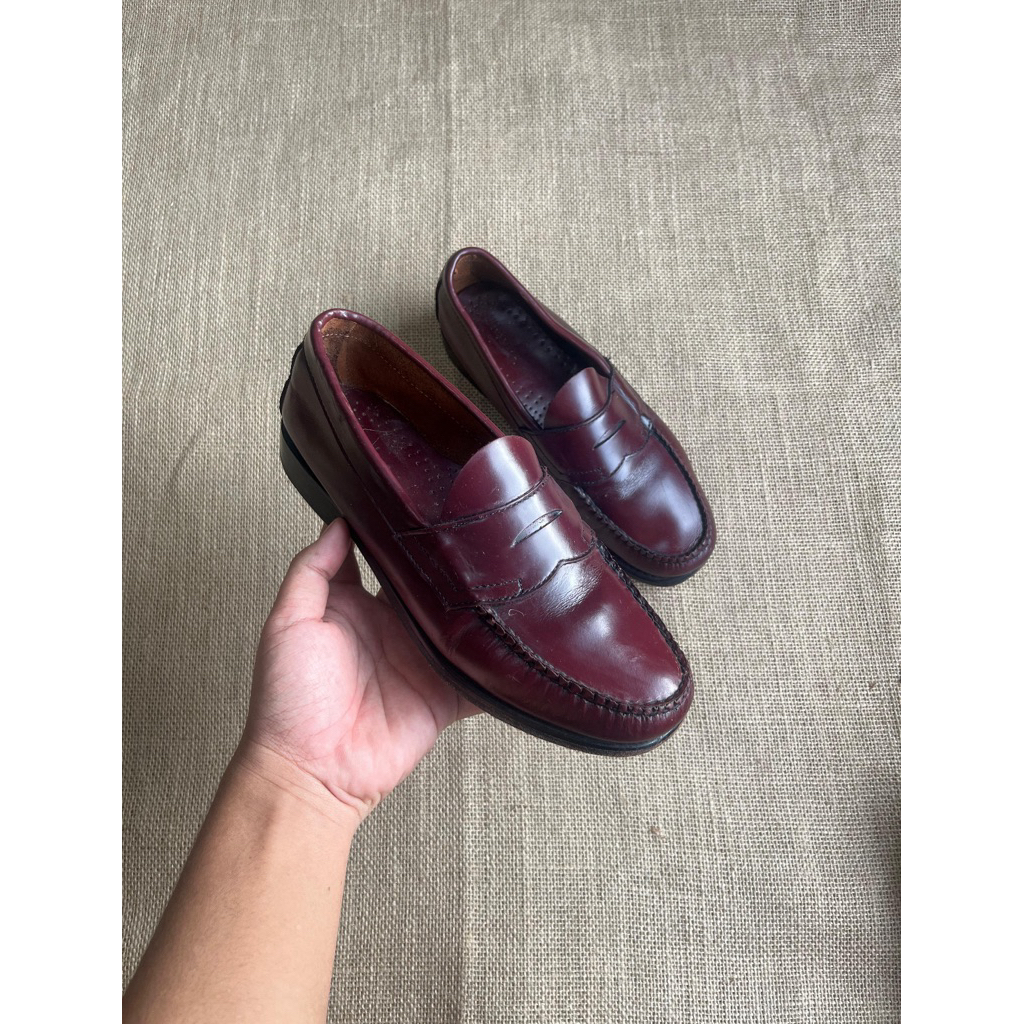 GH BASS WEEJUNS LOFERS