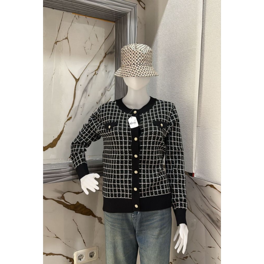 Cardigan Rajut Premium Dengan Motif Kotak-kotak