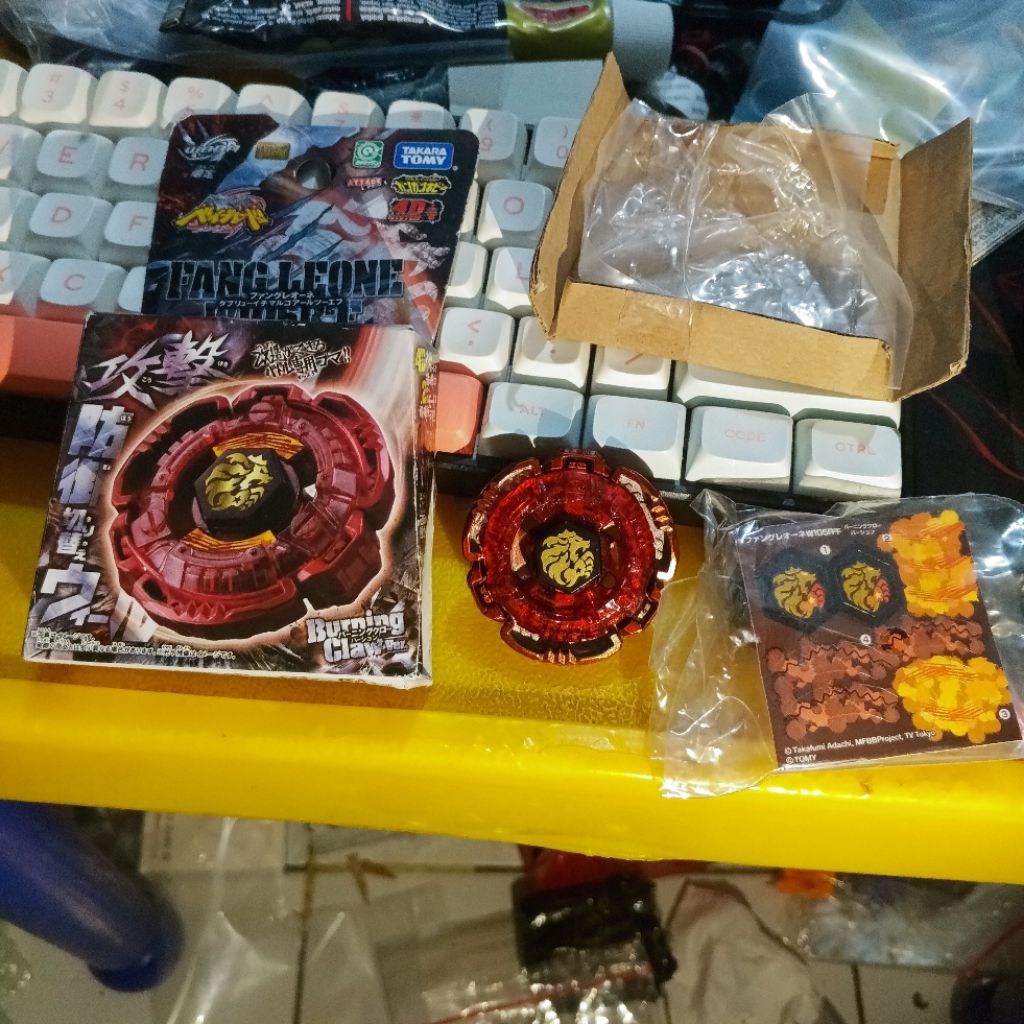 metal fight beyblade 4D (metal fury) fang leone burning claw limited original takara tomy