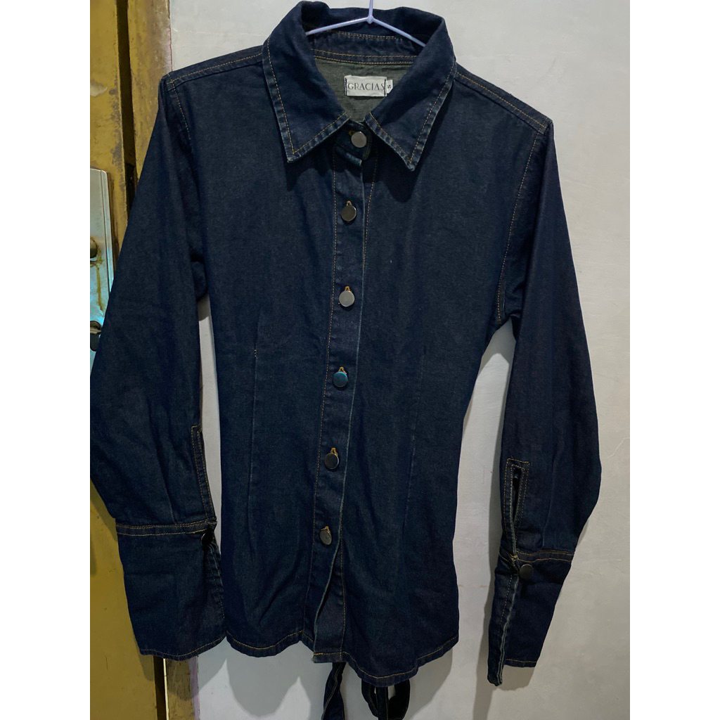 PRELOVED Yara Shirt Denim GRACIAS LABEL - [HANYA UNTUK PENGIRIMAN] - (harga asli bisa dm)