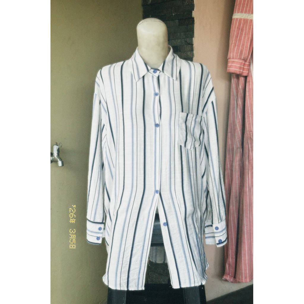 kemeja wanita garis garis