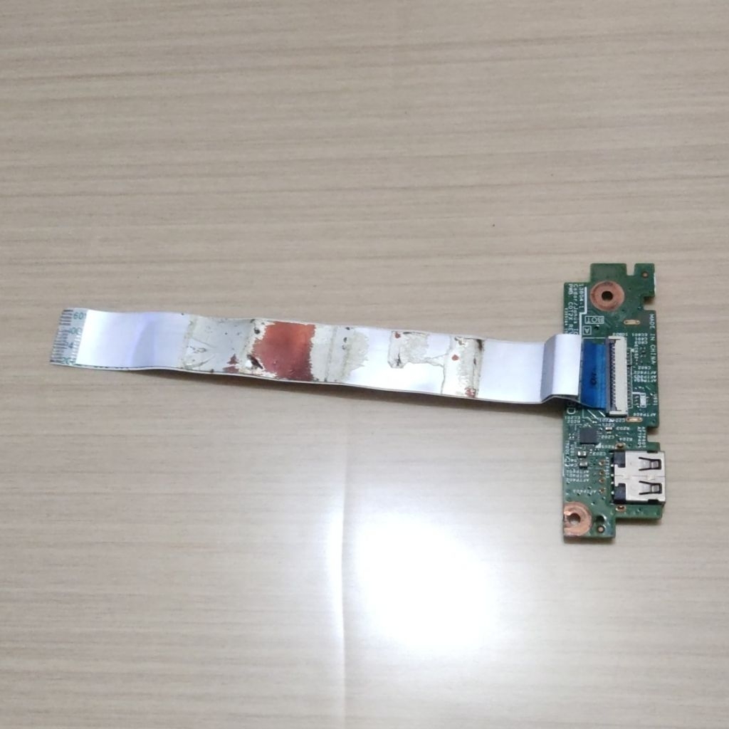 chilboard Board USB Laptop Dell Inspiron 14 3000 original bekas normal
