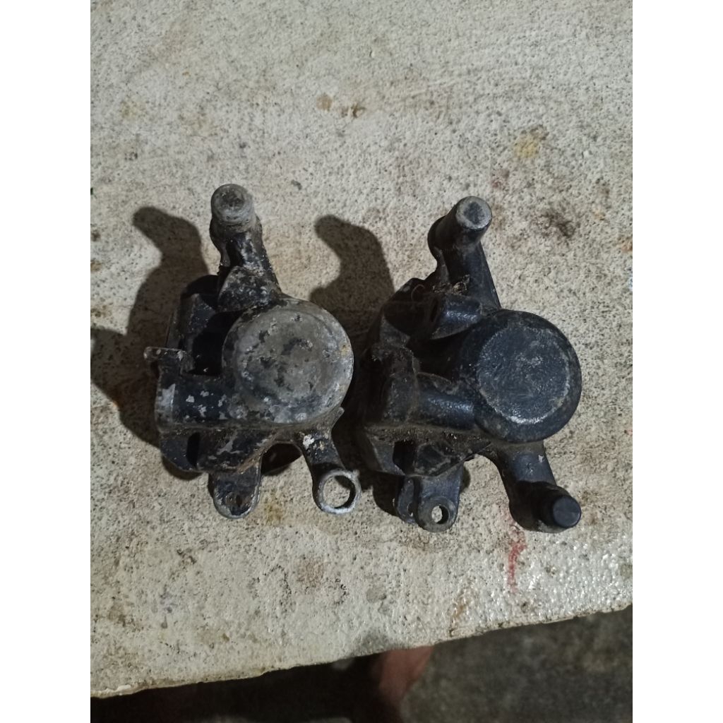 kaliper depan kepala babi mio smile original