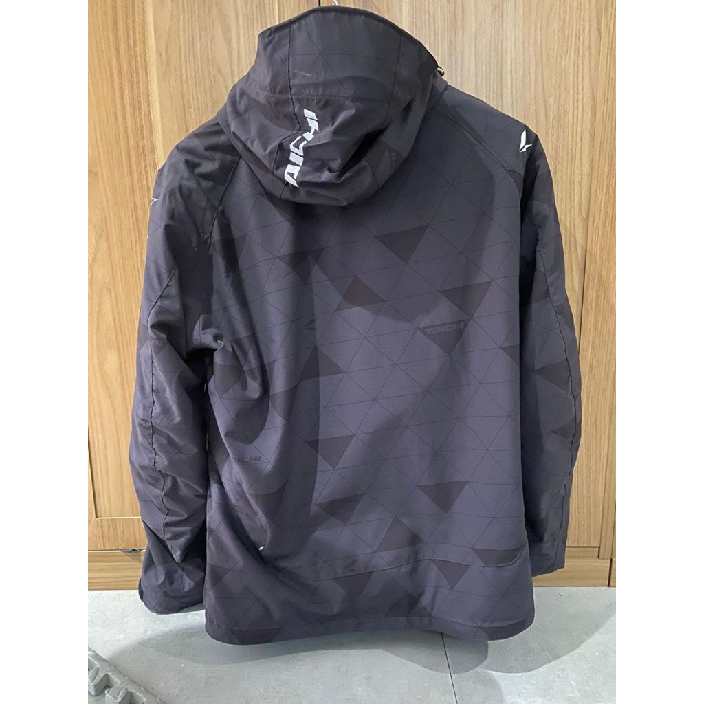 TAICHI jacket like new pemakaian pribadi