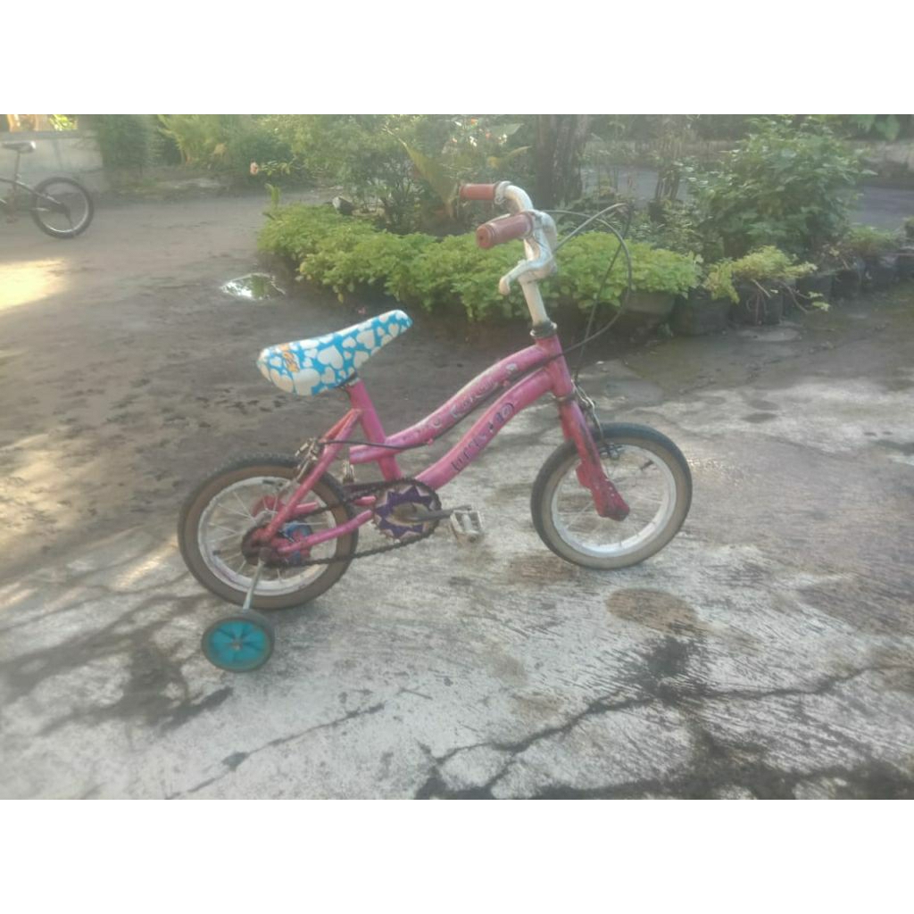 [JUAL MURAH] Sepeda Anak Perempuan WIMCYCLE, UNITED, dan MORISON Roda Empat Ring 12 inch Bekas / Sec