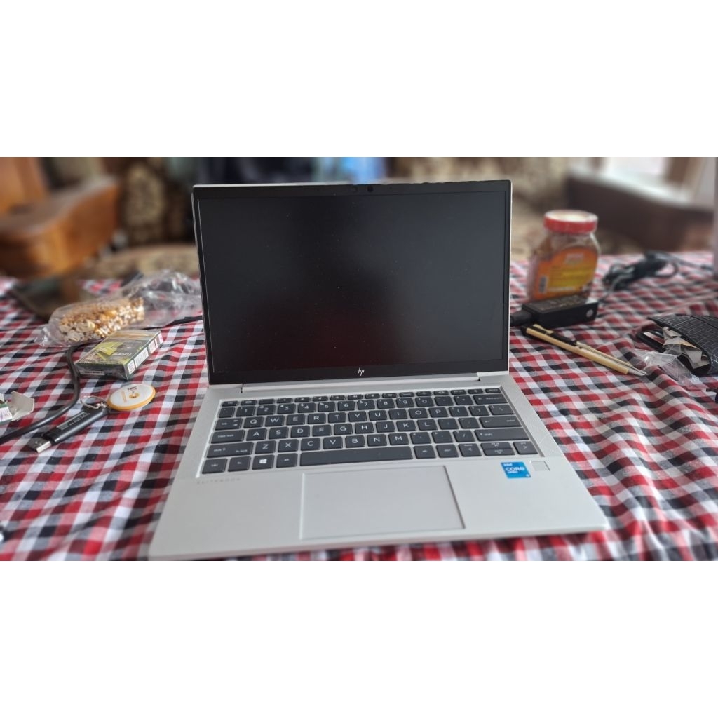 HP Elitebook 830 /8 Core I5 Gen 11 SSD 512GB Mulus
