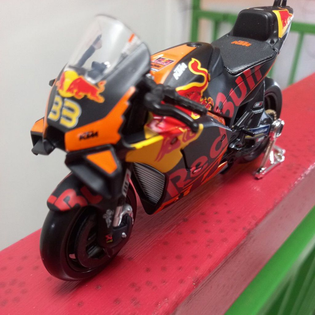 diecast miniatur motogp ktm redbull