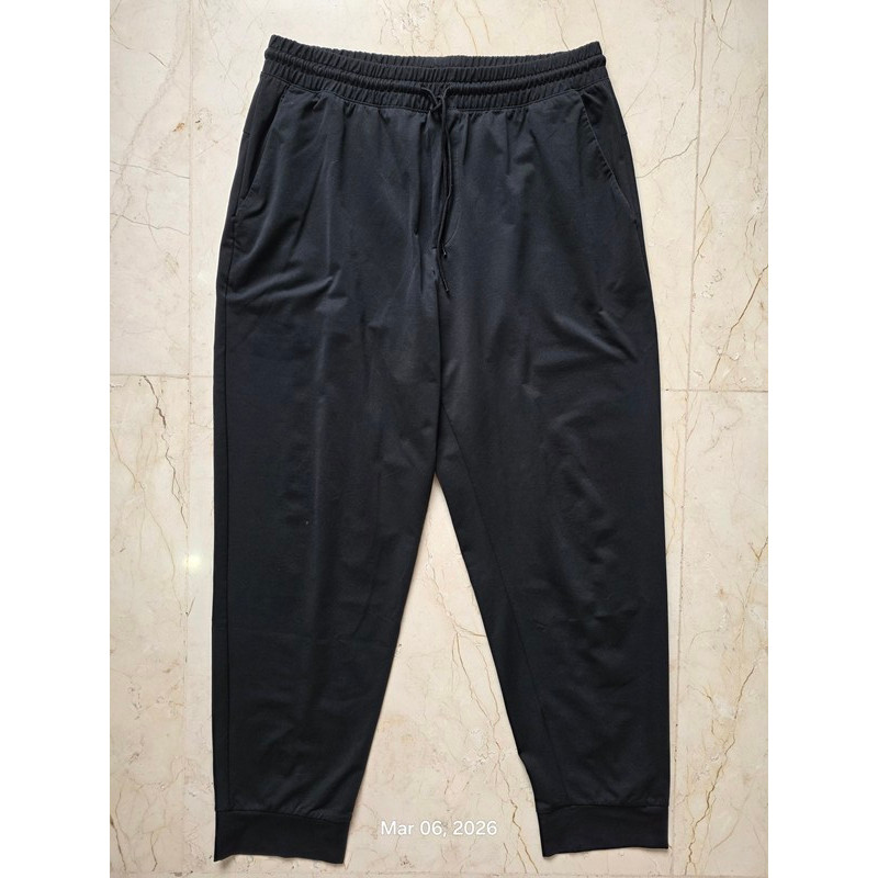 Original UNIQLO Celana Panjang Jogger Size XLarge