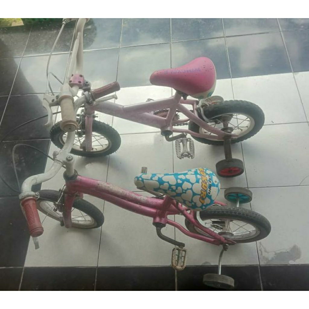 [JUAL MURAH] Sepeda Anak Perempuan WIMCYCLE, UNITED, dan MORISON Roda Empat Ring 12 inch Bekas / Sec