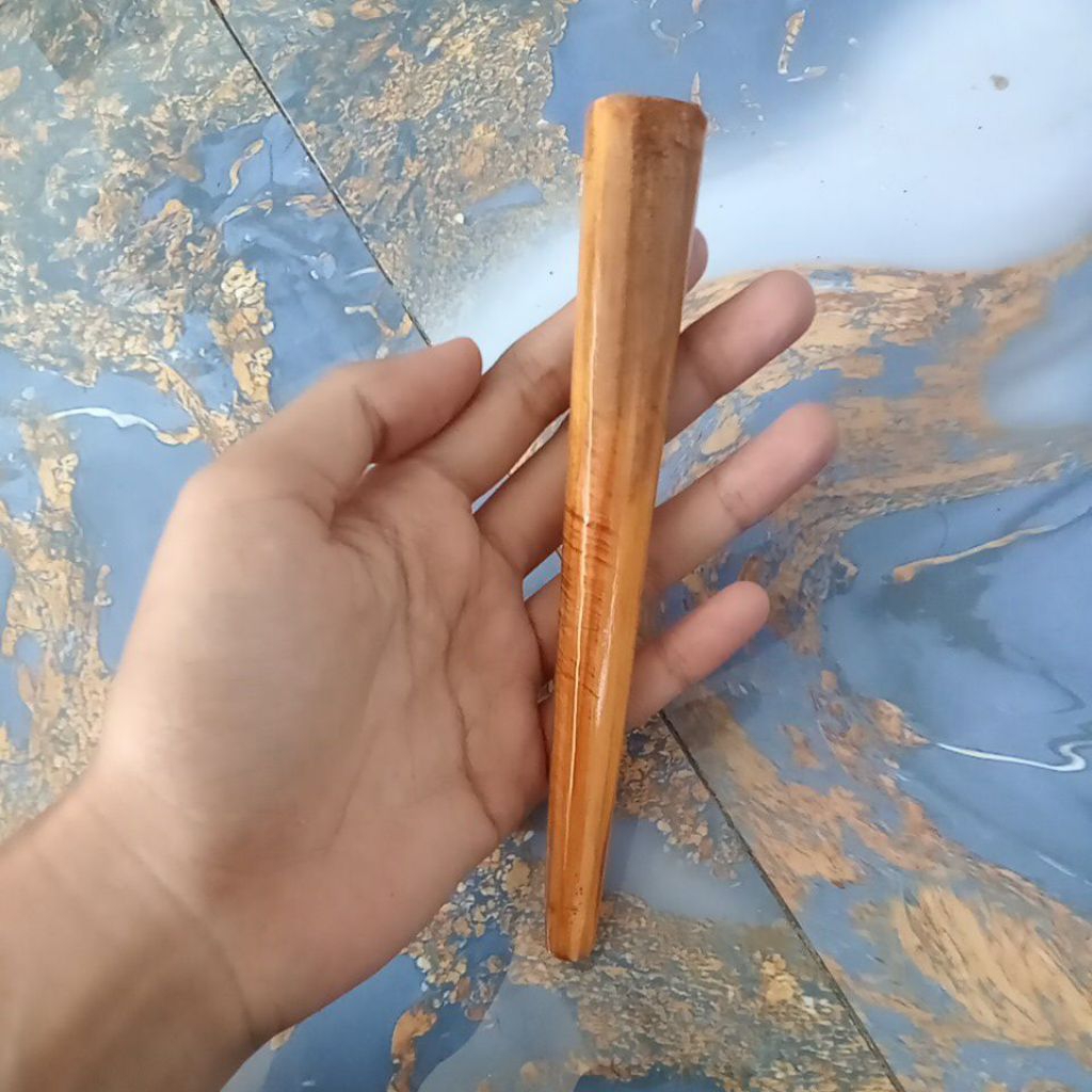 once pipa rokok tulang paus