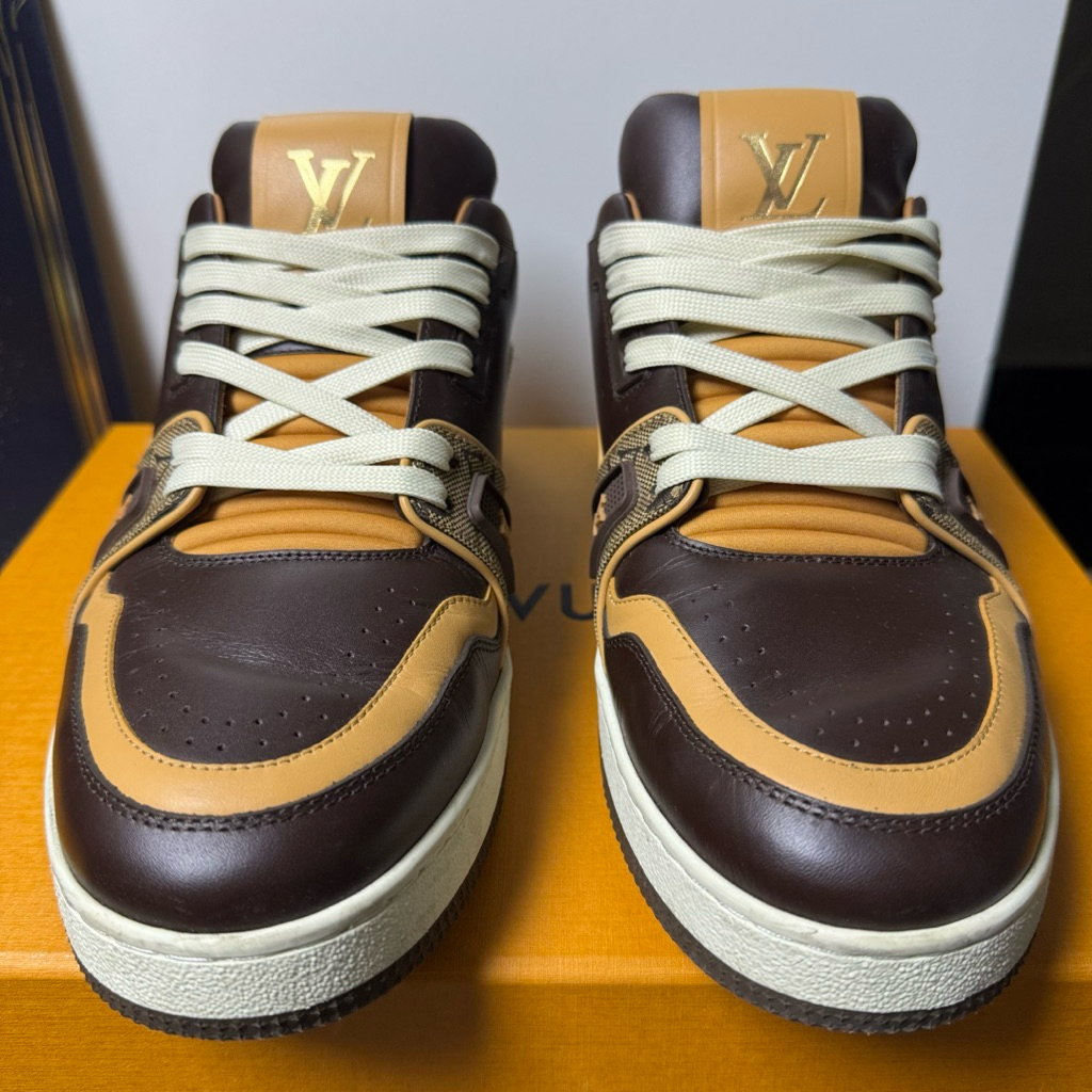 SEPATU Louis Vuitton Trainer Monogram Brown Sneakers / Size 43 / ORIGINAL PRILOVED