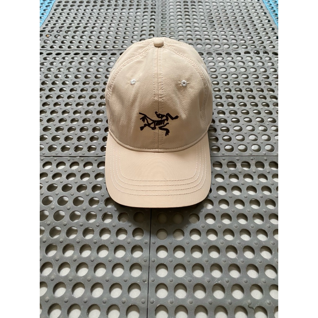topi arcteryx second mulus