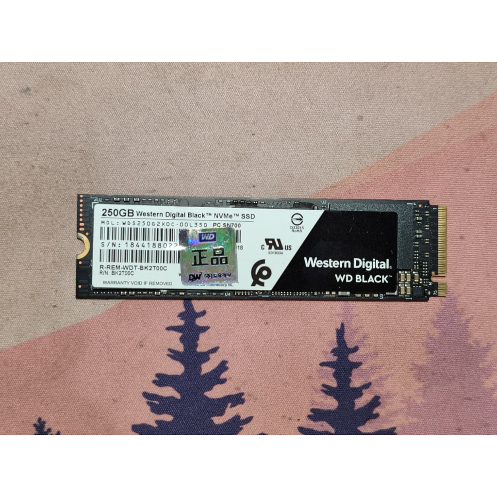 SSD WD BLACK SN700 256GB M.2 NVME PCIe Gen3 3x4 2280
