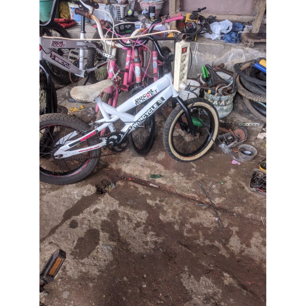 SEPEDA BMX SECOND UKURAN 16 RANGKA TEBAL
