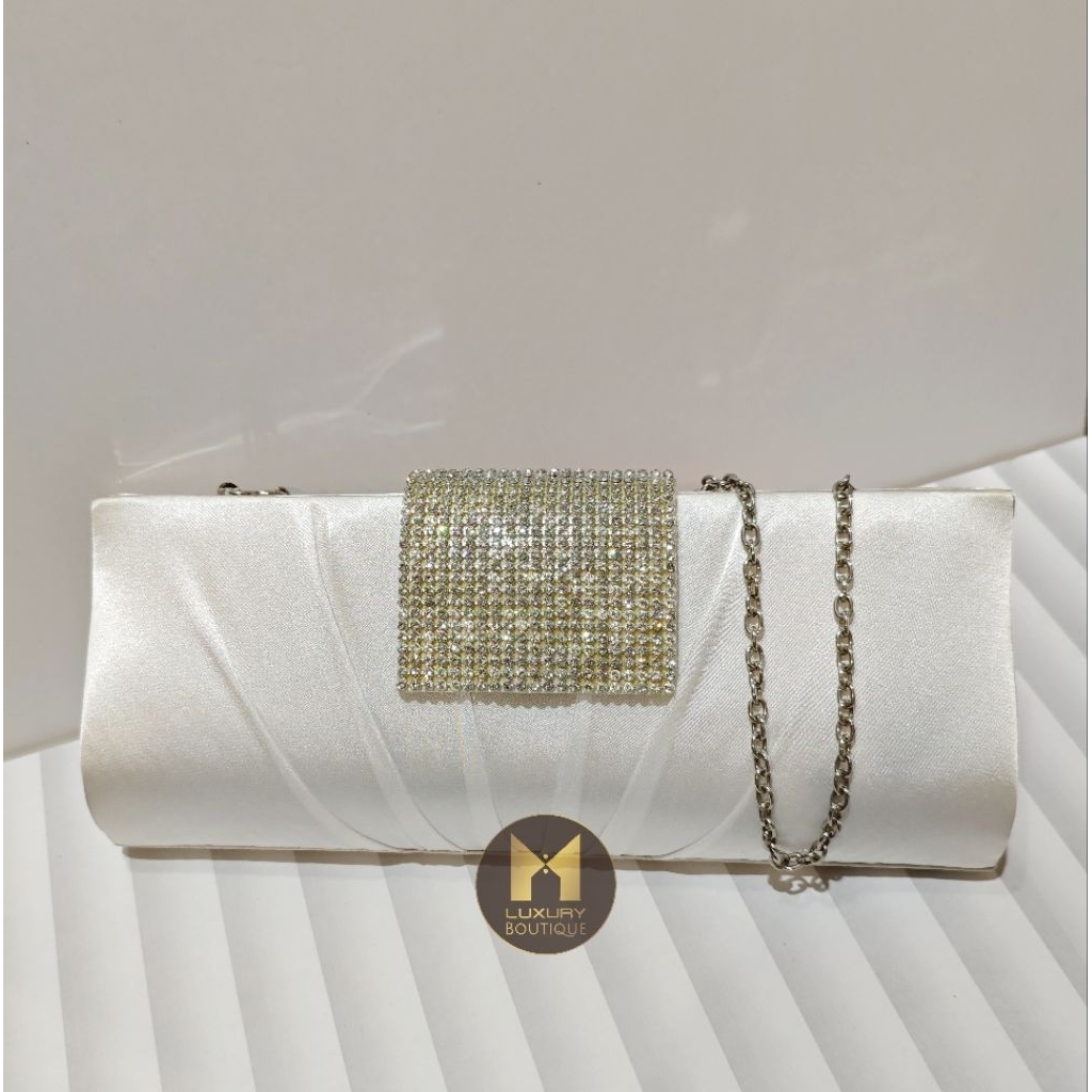 Tas Pesta Wanita Silver Import Clutch Rhinestone + Rantai Pendek – Elegan