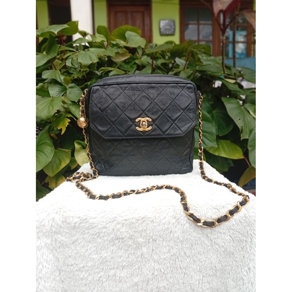 Chanel sling bag aut