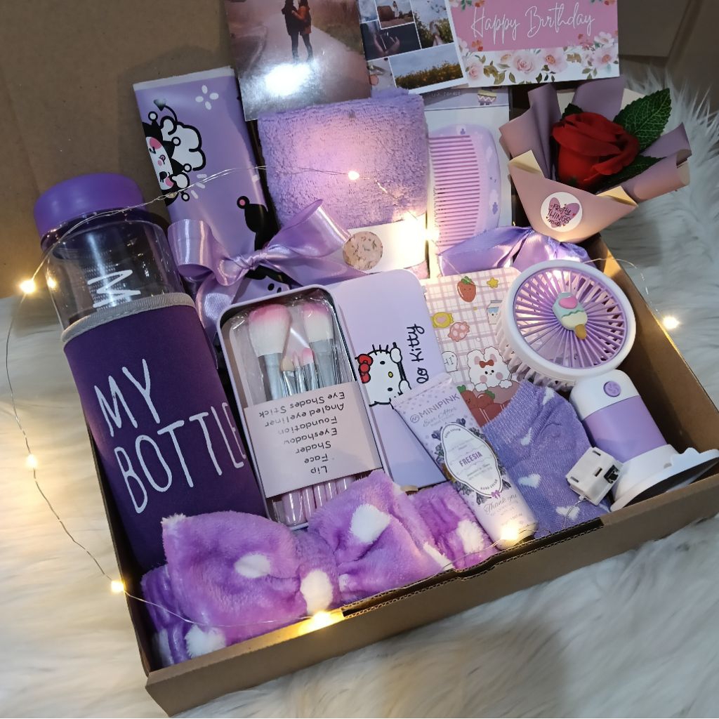 Kado cewek hampers gift box birthday wisuda anniversary