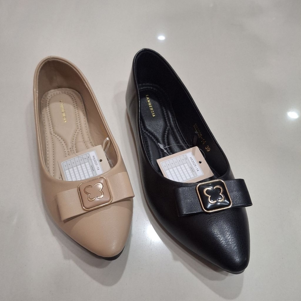 SEPATU FLAT LAWRENSIA