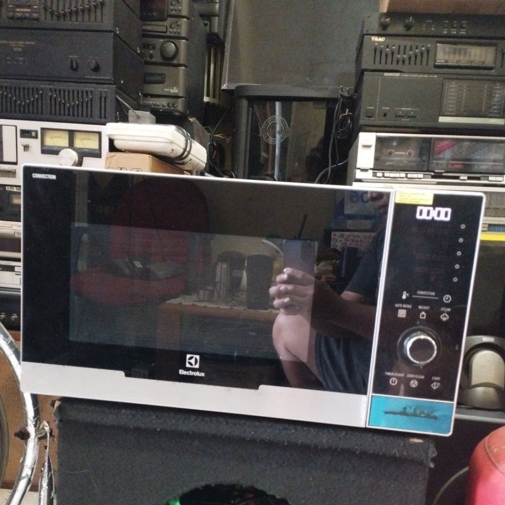 microwave oven Electrolux ems3087x