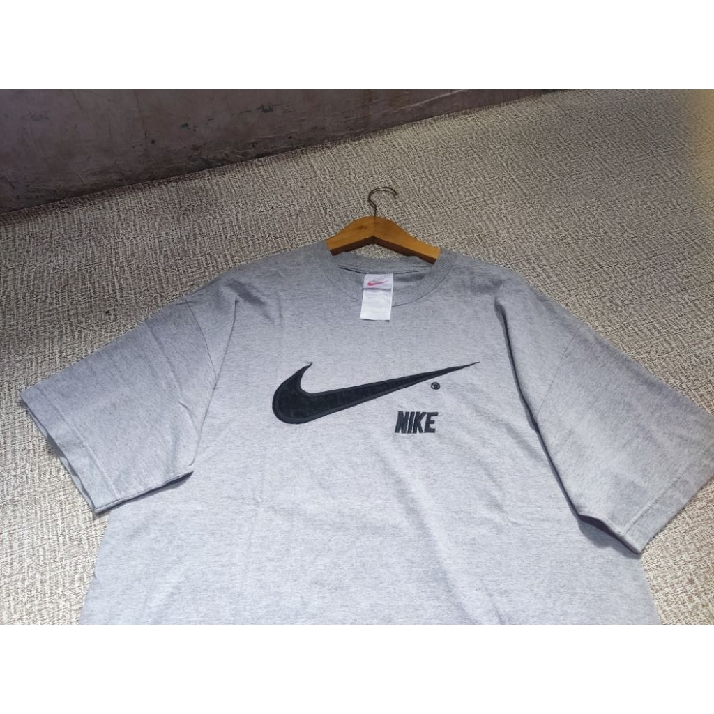 t shirt nike 90s vintage velvet