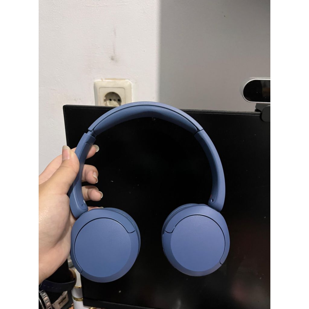 Sony WH-CH520 Bekas Headphone Bluetooth