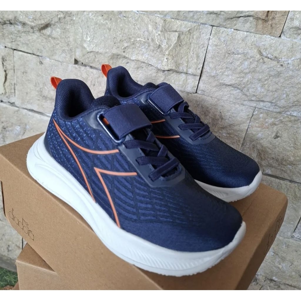 sepatu anak laki laki DIADORA
