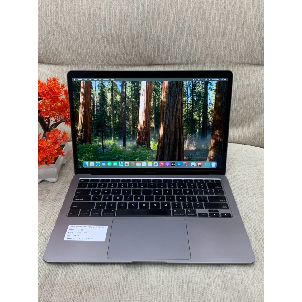 MacBook Air 2020 i5 13inch 16GB 256GB