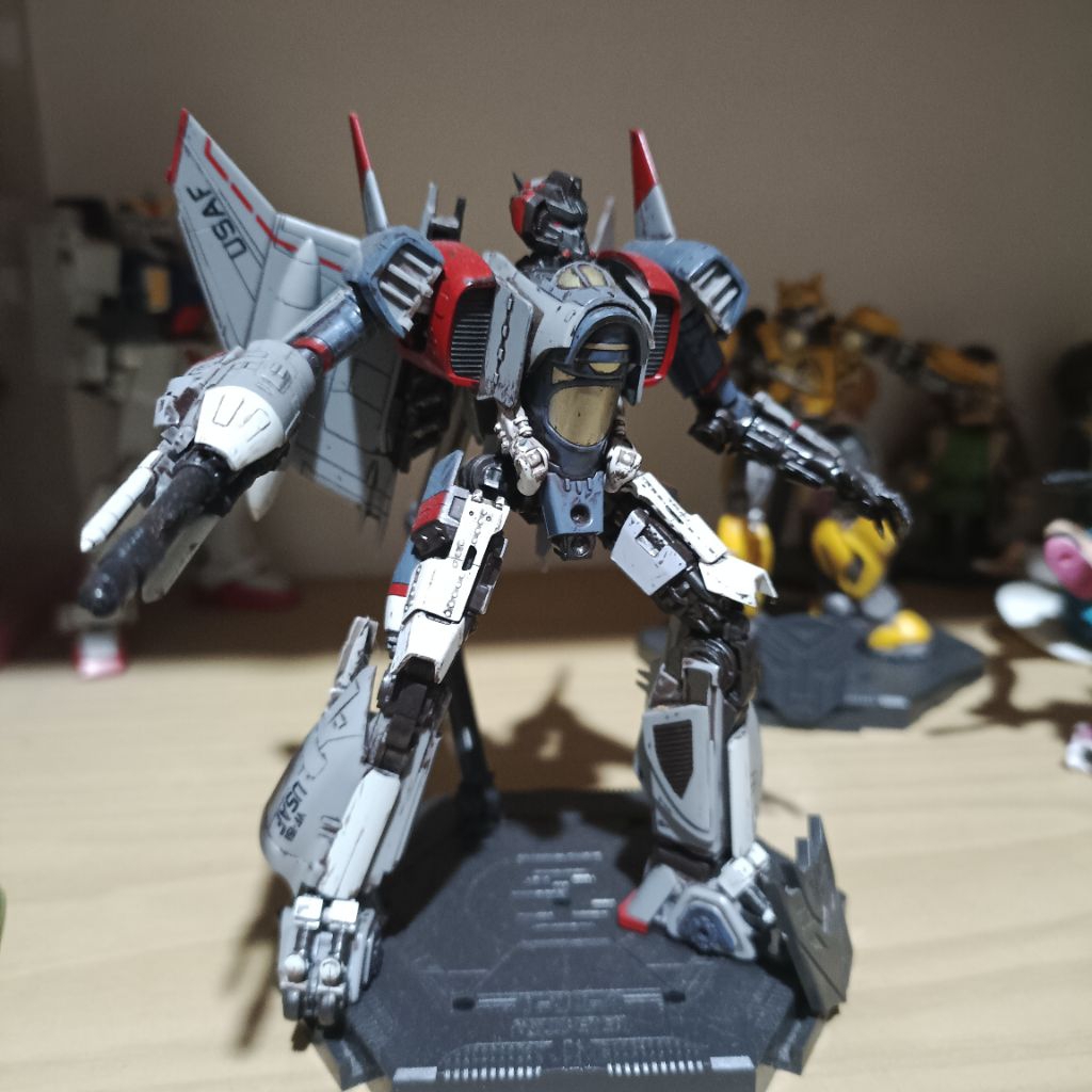 TRUMPETER TRANSFORMERS BLITZWING BEE MOVIE